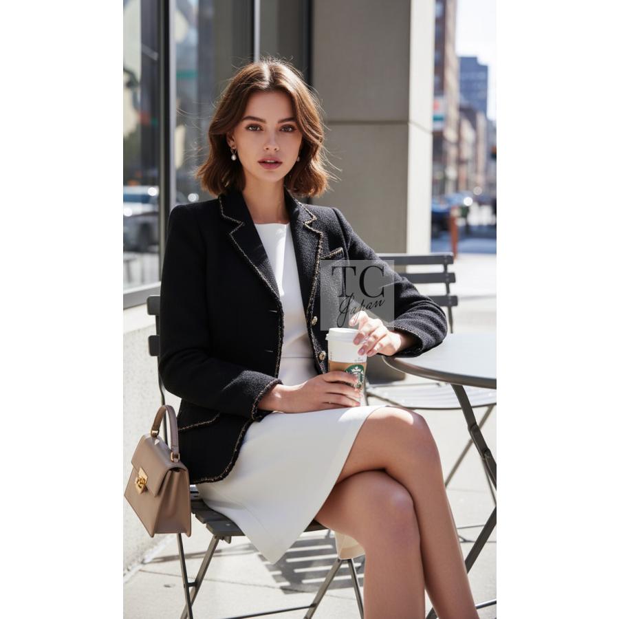 CHANEL（シャネル） ジャケット ブラック ゴールド ライン トリム