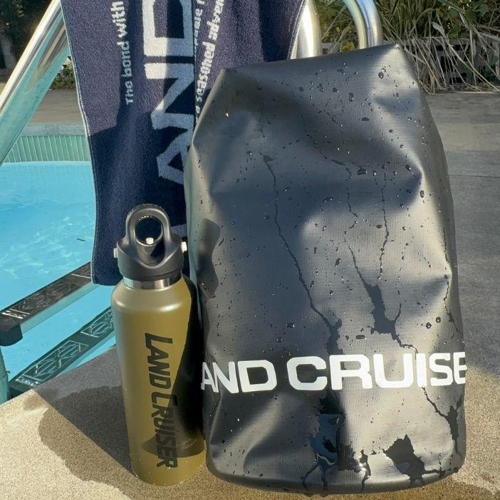 50%OFF】ドライバッグ 15L : ランドクルーザー オフィシャル アイテム