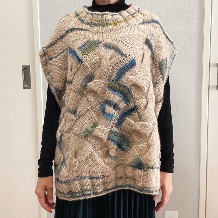 ●編み針セット● 毛糸 シェヘラザードで編むバスケット編みのたっぷりベスト 編み物キット｜teamiohenya｜02