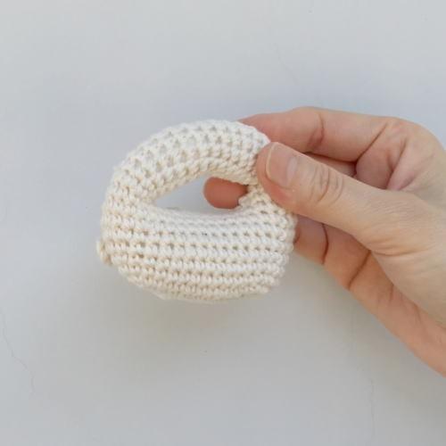 編み針セット オーガニックコットン１００ のポームベビーカラーで編むにぎにぎ ドーナツタイプ 手編みキット ハマナカ 赤ちゃん 無料編み図 Kitkomono0754 Cset 毛糸専門店 手編みオーエン屋 通販 Yahoo ショッピング