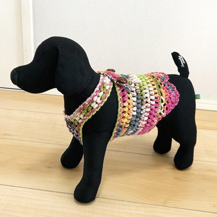 オパール毛糸で編む小型犬用かぎ針編みのドッグウェア セット 無料編み