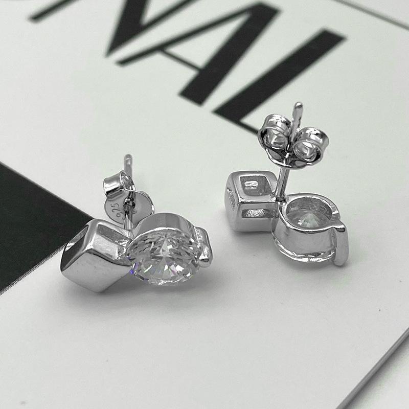 あすつく ピアス レディース イヤリング プリンセス リーフ シンプル 人気 アレルギー対応 母の日 プレゼント 就職祝い 女性 誕生日プレゼント Wantannas Go Id