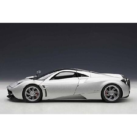 オートアート AUTOart 1/18 パガーニ ウアイラ (シルバー)_2