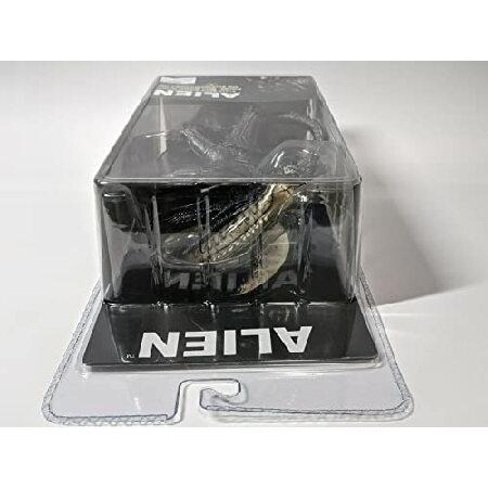 Cult Classics Presents: Classic Alien Action Figure by Neca_4