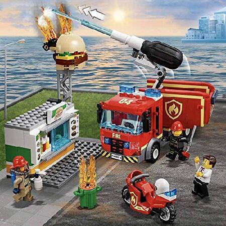 レゴ LEGO City Burger Bar Fire Rescue 60214 Building Kit， 2019 (327 Pieces)_4