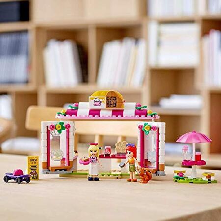 レゴ LEGO Friends Heartlake City Park Cafe 41426 Building Toy, Outdoor Cafe Set Inspires Role Play and Includes 2 Buildable Mini-Doll Figures, Great Gの画像