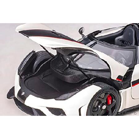 オートアート AUTOart 1/18 ケーニグセグ レゲーラ ホワイト/カーボン
