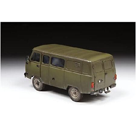 ズベズダ 1/35 ロシア軍 UAZ 3909 軍用バン プラモデル ZV3644 成型色