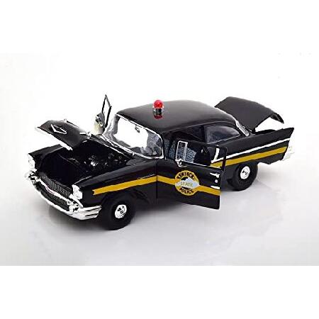 ModelToyCars 1957 シボレー 150 サルーン - ブルーグラスの州州お巡りさん 黒いこと - 緑であることともし火 HWY18027-1/18規模 ダイキャストカー
