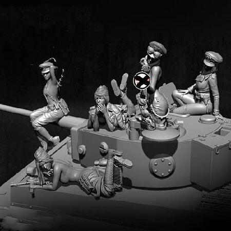 1/35 WWII Tank Female Soldier Resin Model Kit Unpainted and Unassembled Miniature Resin Model Kit (5 Person with Tanks) // H9x1A1_2