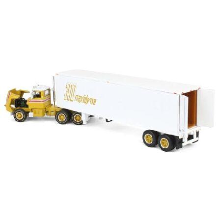 First Gear DCP 1/64 Mack R-Model Day Cab with 40ft Vintage Trailer