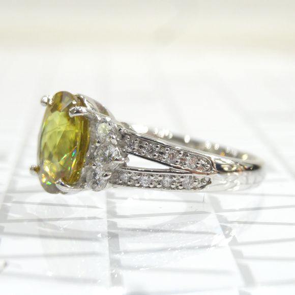 宝石 スフェーン リング スフェーン 3 6ct ダイヤモンド 0 4ct プラチナ リング 指輪 品質保証書 宝石鑑別書 即納ジュエリー ジュエリー通販リジュー レアストーン・高級ジュエリーオンラインショップ