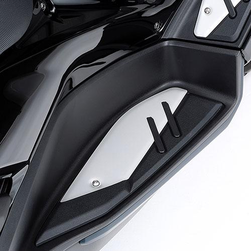 ヤマハ発動機 4521407270033 Q5KYSK145J02 フロアフットパネル ヤマハ発動機 4521407270033 Q5KYSK145J02 フロアフットパネル