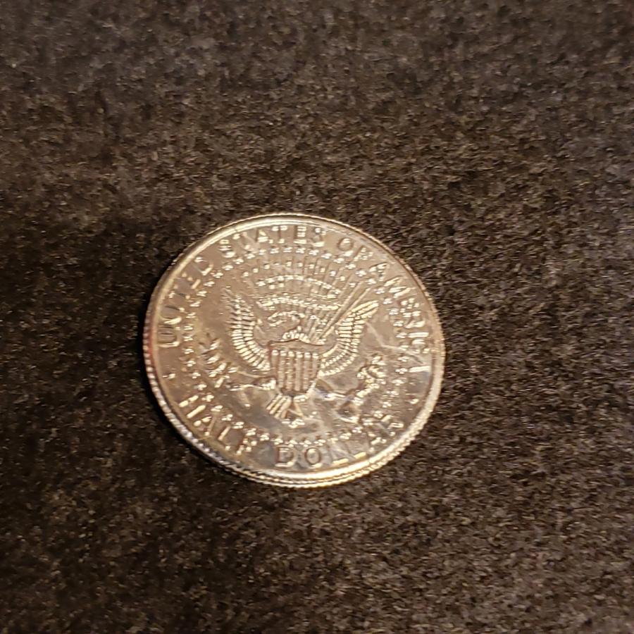 手品屋 フォールディングコイン・ハーフダラー＜コインがボトルの中に入るマジック！などができる特殊なコイン＞忘年会、結婚式、宴会 : 手品屋 - 通販  - Yahoo!ショッピング