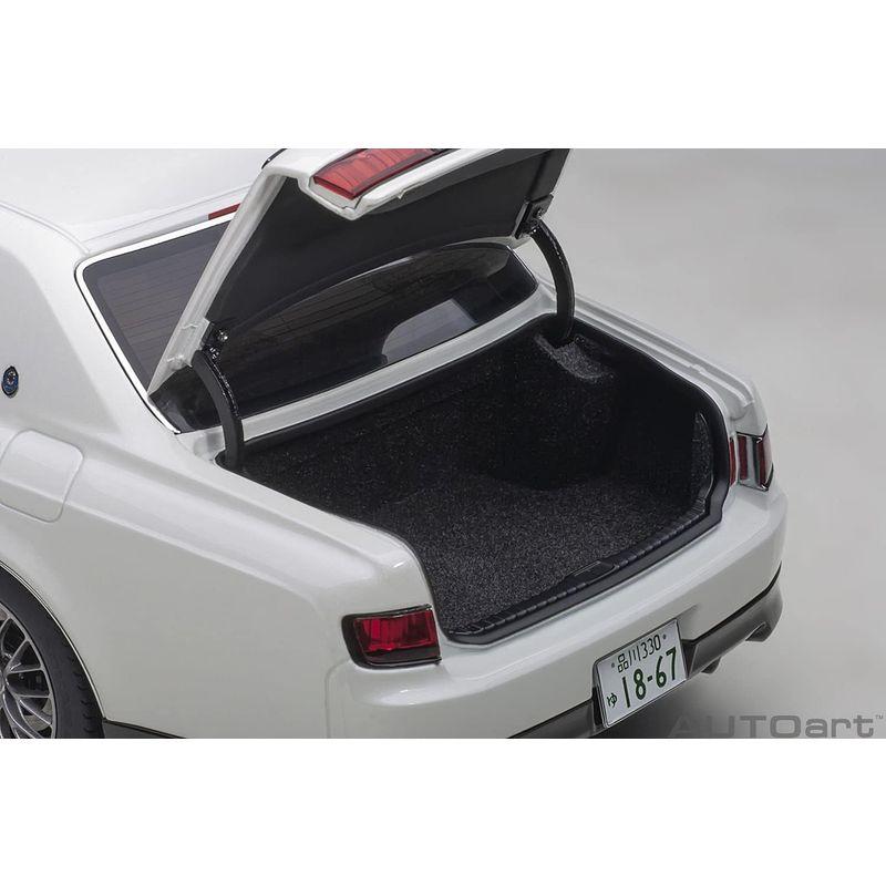 AUTOart 1/18 トヨタ センチュリー GRMN パール・ホワイト 完成品 78764｜telmit-store｜12