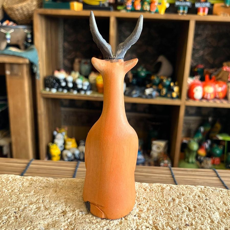 ガゼル 腰掛 オブジェ 木彫り ケニア製 アニマル 置物 インテリア アフリカ 座りオブジェ |  | 02