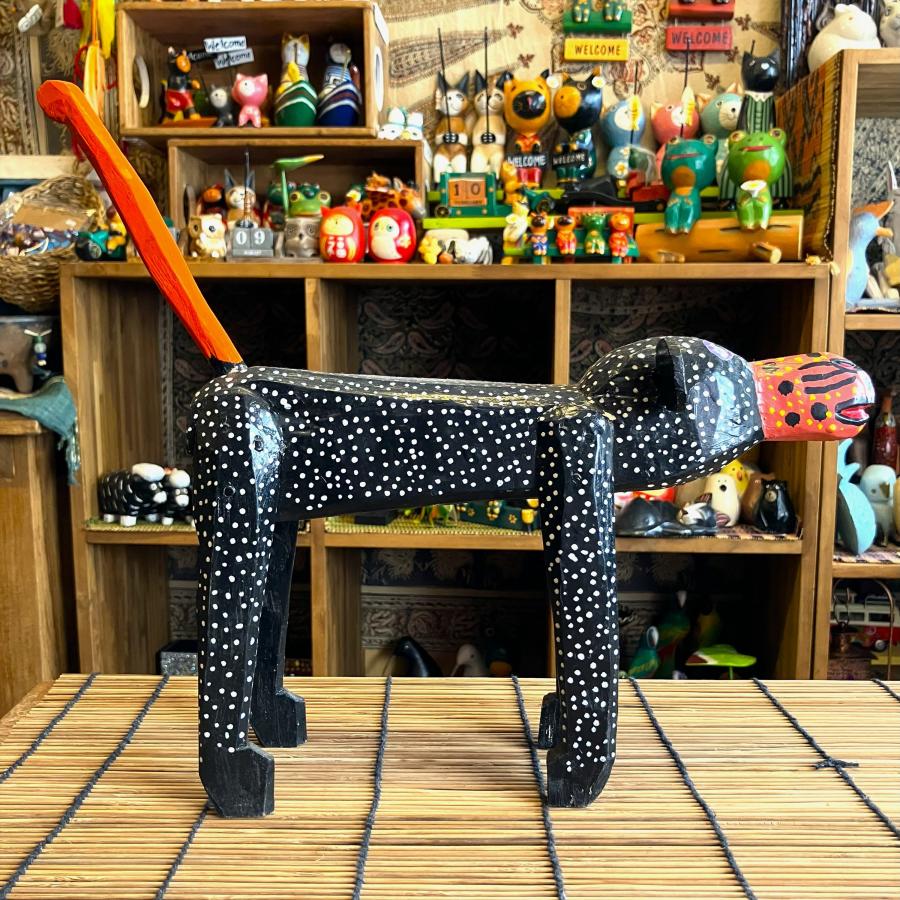 サル オブジェ 木彫り Ｌサイズ 動物 置物 グァテマラ アニマル 大きめサイズ 木製 手作り 個性的 インテリアオブジェ |  | 05