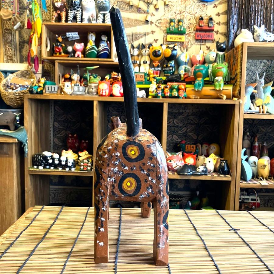 ネコ オブジェ 木彫り Ｌサイズ ブラウン 動物 置物 グァテマラ アニマル 大きめサイズ 木製 手作り 個性的 インテリアオブジェ |  | 02