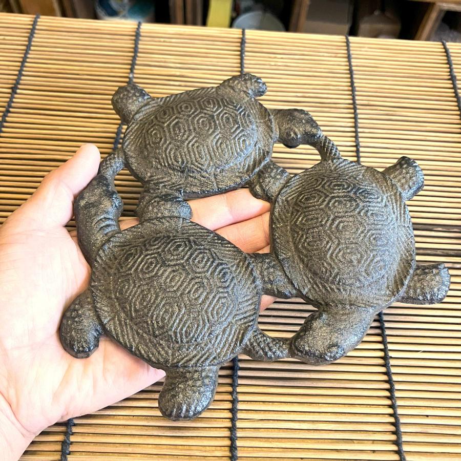 カメ 鍋敷き 鉄製 亀3匹 三亀の敷台 オブジェ 和風 : 可愛い雑貨屋