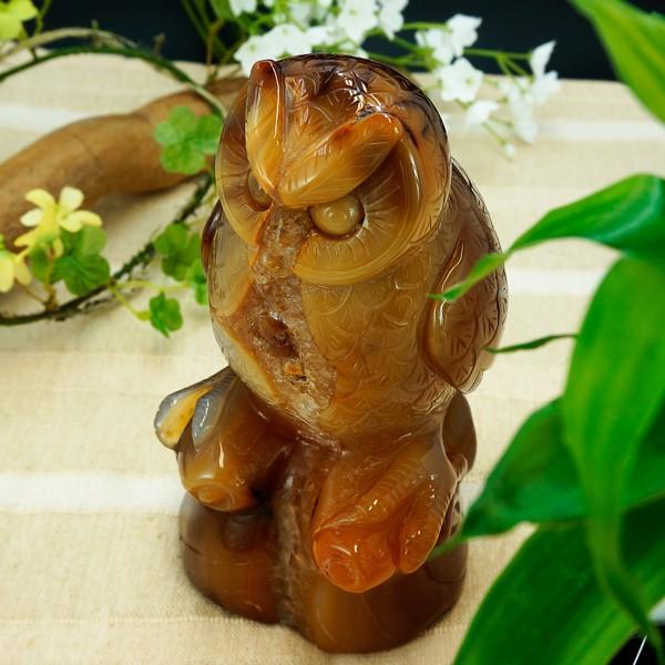 フクロウの彫刻(手彫り)メノウ 瑪瑙 アゲート 水晶 置物 サイズ約W83