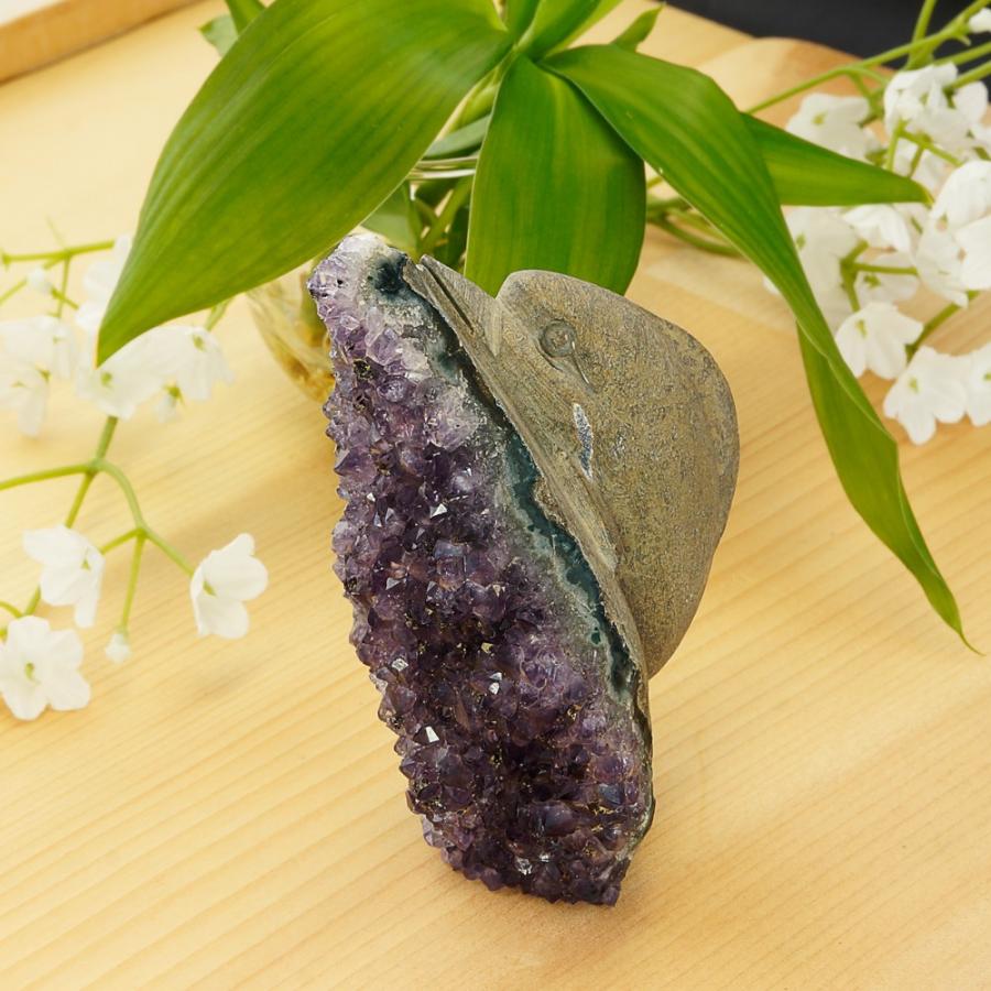 激レア アメジストと熔岩石のコラボ 手彫り 彫刻 イルカ 237g 天然石