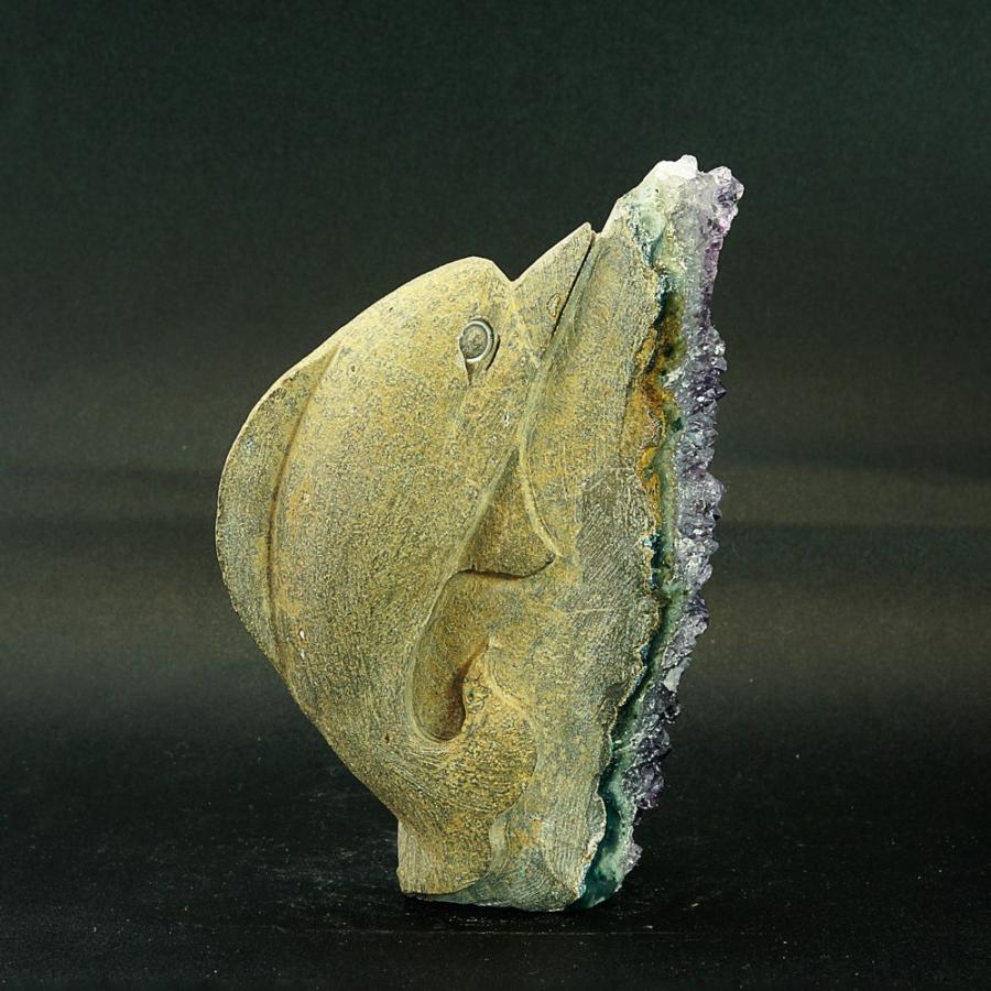 激レア アメジストと熔岩石のコラボ 手彫り 彫刻 イルカ 237g 天然石
