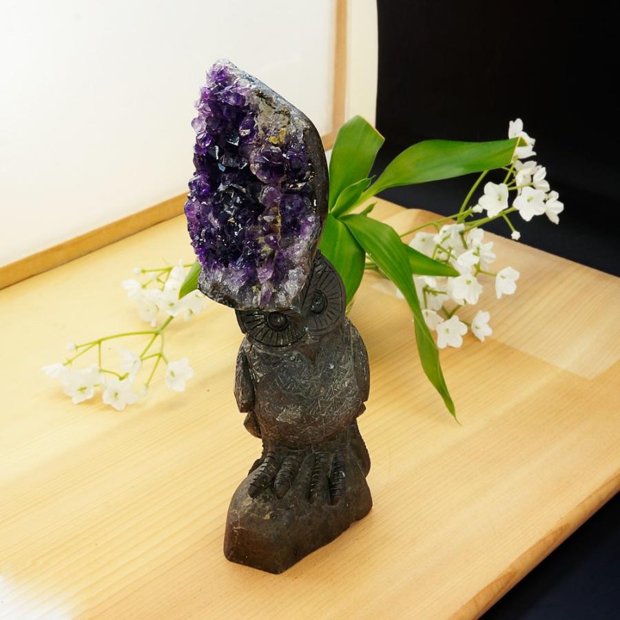 激レア アメジストと熔岩石のコラボ 手彫り 彫刻 フクロウ 620g 天然石