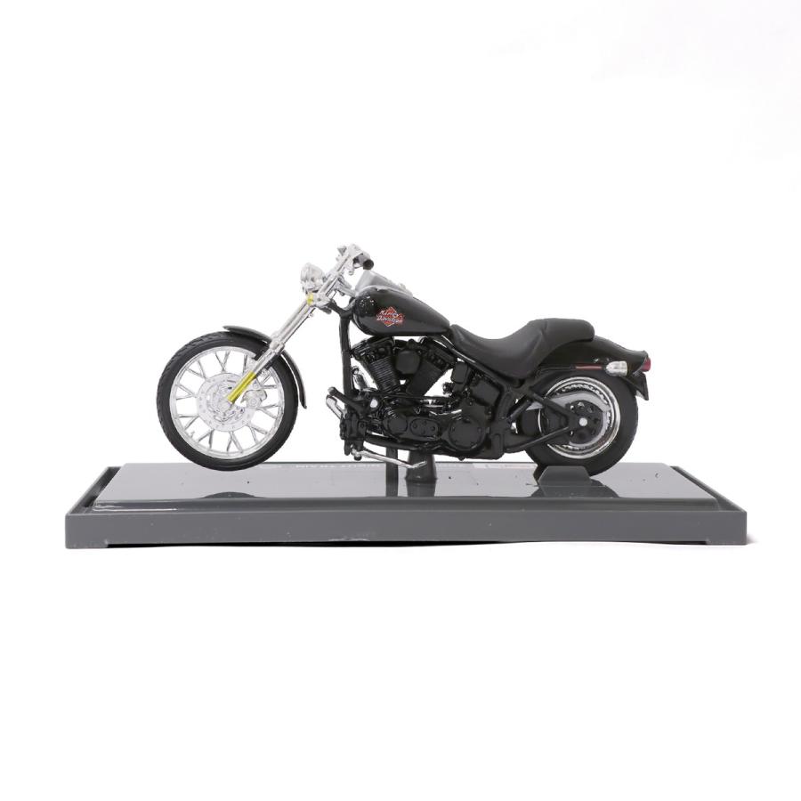 Harley Davidson（ハーレー・ダビッドソン） 1/18 ミニチュア 2002
