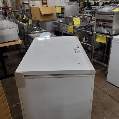 □中古品 サンデン業務用冷凍庫 SH-360XD 2022年 310L