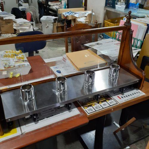 【山岡金属工業】コーヒーサイフォン S-504SD 4連 ガステーブル 都市ガス 厨房機器 87年 アンティーク 動作確認済 SILK ROOM コーヒー Y0681 サイフォンガステーブル(4連) 山岡金属 SSH-504SD 都市ガス 業務用