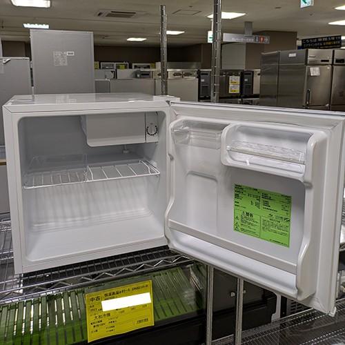 美品⟡.* Comfee ノンフロン冷蔵庫 RCD45WH/E 45L【中古品】 卓上冷蔵庫 45L comfee RCD45WH/E 業務用 中古/送料別途見積/未使用品