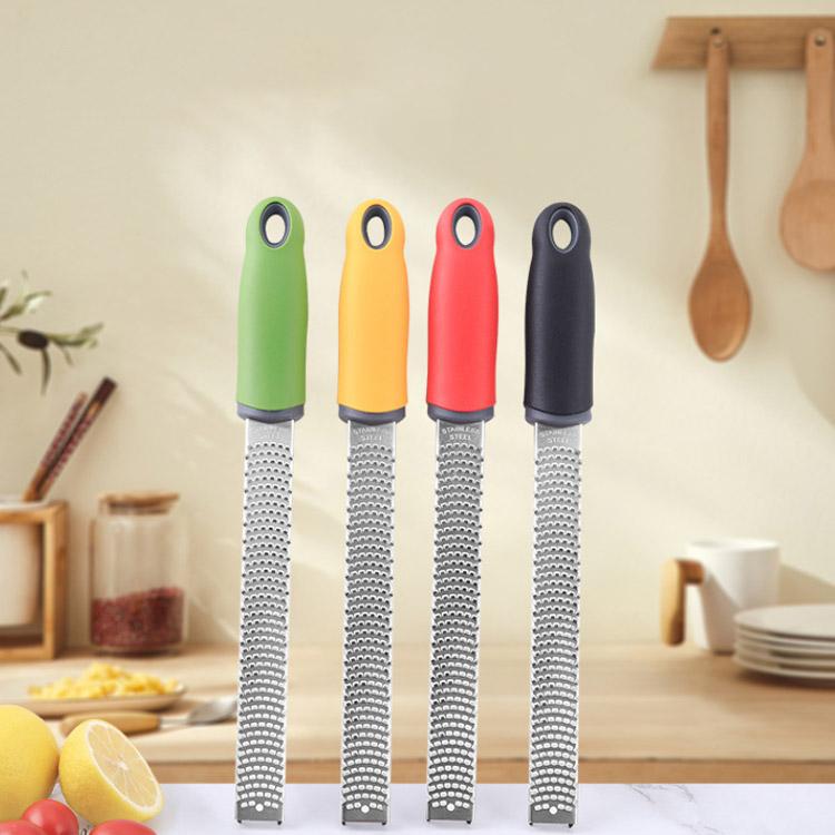 ⭐︎チーズスライサー チーズおろし器 未使用 ドイツ製 ステンレス おろし器 レモン すりおろし器 チーズおろし キッチン用品 チーズ削り