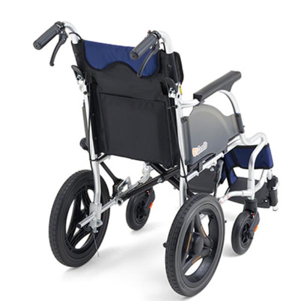 MiKi ミキ 軽量車いす カルッタ 介助型 ベーシックモデル CRTシリーズの上級グレード CRT-SG-2　CJ01121【送料無料】※北海道・沖縄・離島配送不可