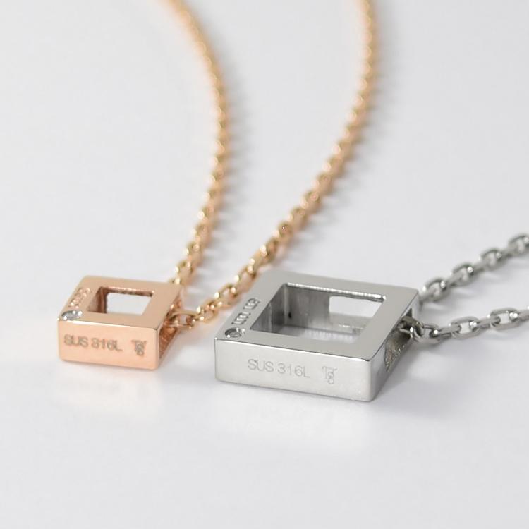 ペアネックレス ステンレス 刻印 ダイヤモンド 金属アレルギー対応 つけっぱなし 合わせメッセージ スクエア サージカルステンレス 2本セットの画像