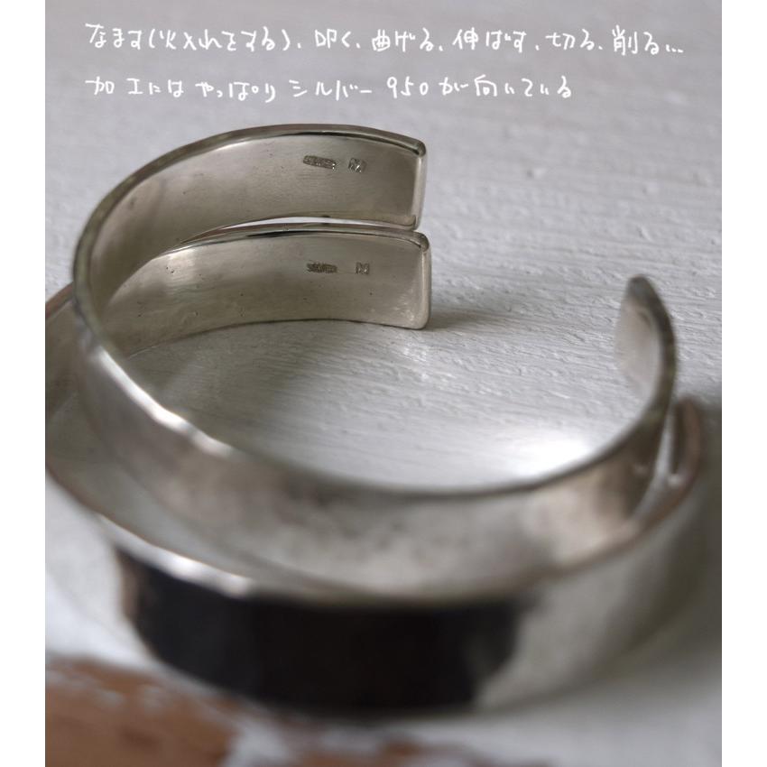 ツチめのバングル(太) ペアバングル ハンドメイド オーダー シルバー 槌目 シンプル 上品 おしゃれ 腕輪 Silver 950 マモる ごつめ ゴツめ 手作り 手づくりの画像