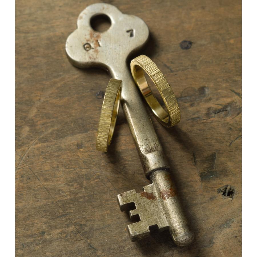 【真鍮】シグれのリング(細) ペアリング ハンドメイド オーダー brass 槌目 シンプル 上品 おしゃれ 指輪 brass マモる 手作り 手づくり　ダイヤモンドの画像