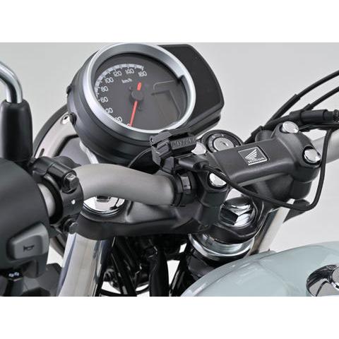 送料込✨まさ① DAYTONA（バイク用品） デイトナ DAYTONA バイク専用USB電源 QC3.0対応