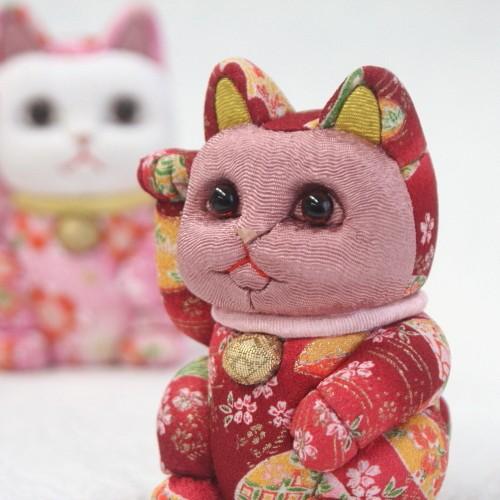 招き猫 置物 赤/桃 ちりめん友禅 おしゃれ 柿沼人形 日本製 : 手しごと