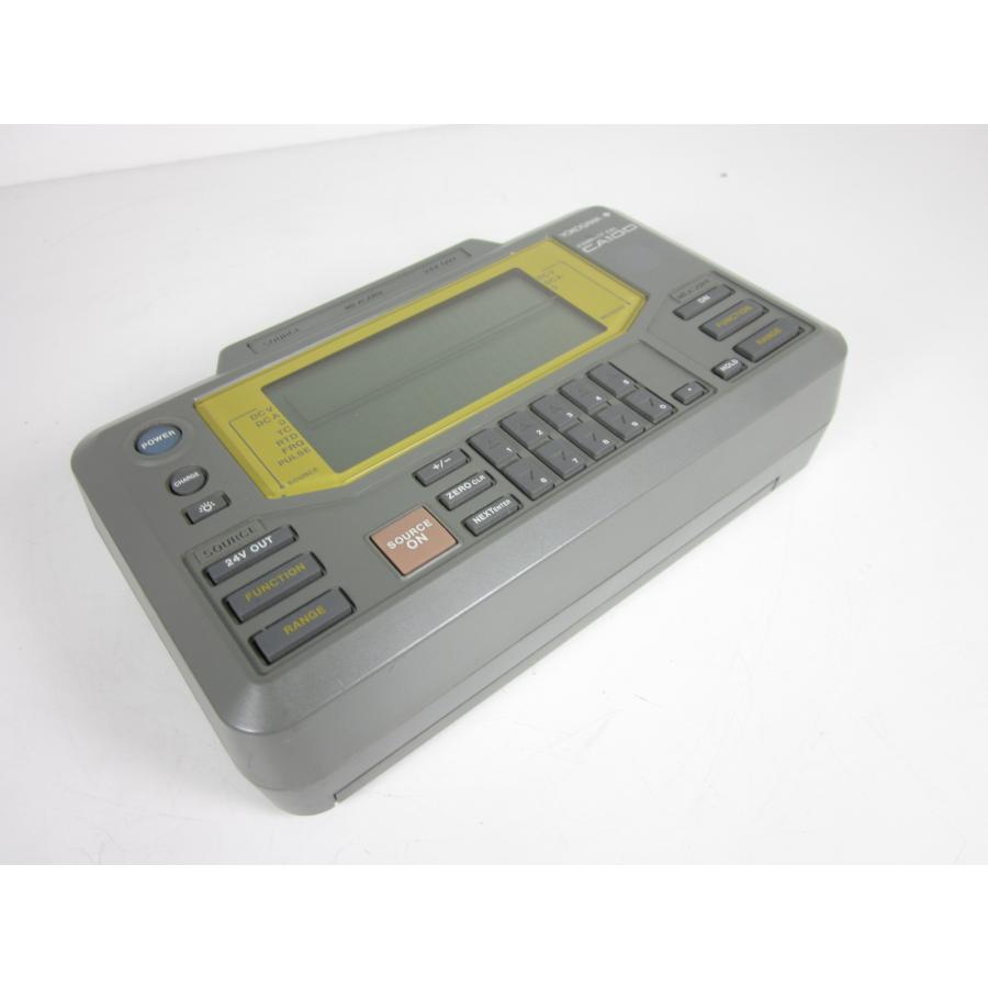 中古】CA100コンパクトキャル 電圧電流発生器 2557-01 横河電機 中古】CA100コンパクトキャル 電圧電流発生器 2557-01 横河電機