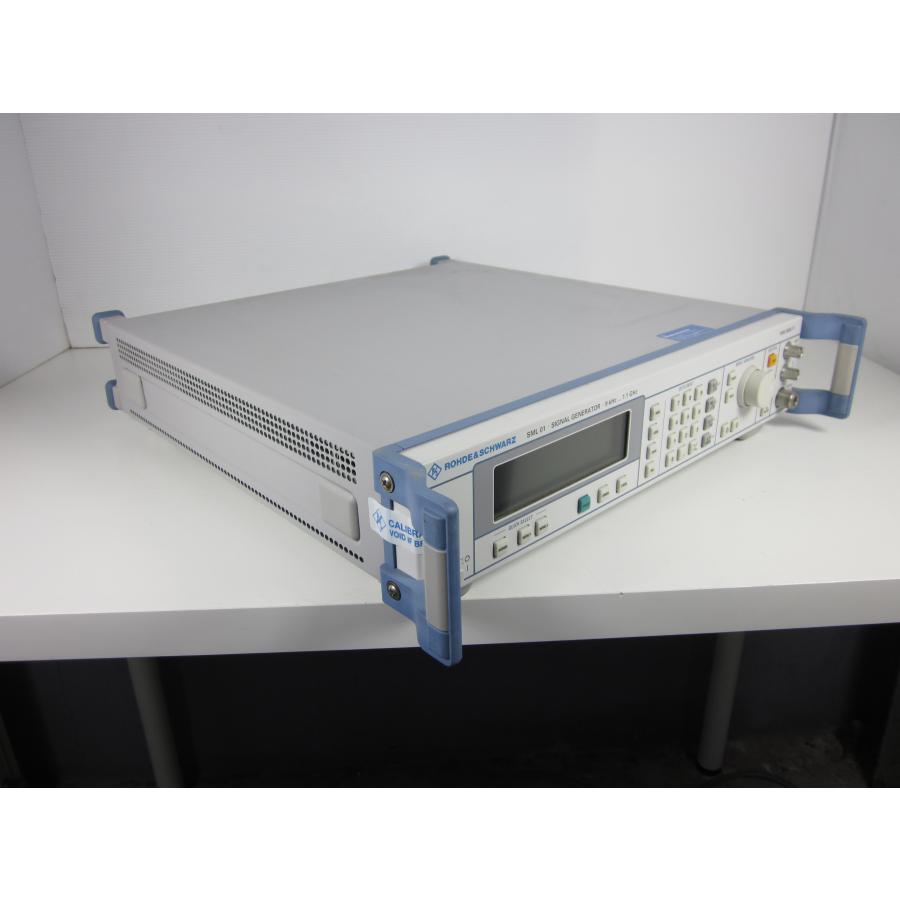 【中古】シグナル・ジェネレーター SML01 ローデ シュワルツ Rohde&Schwarz 【周波数】9kHz〜1.1GHz x04052 ...