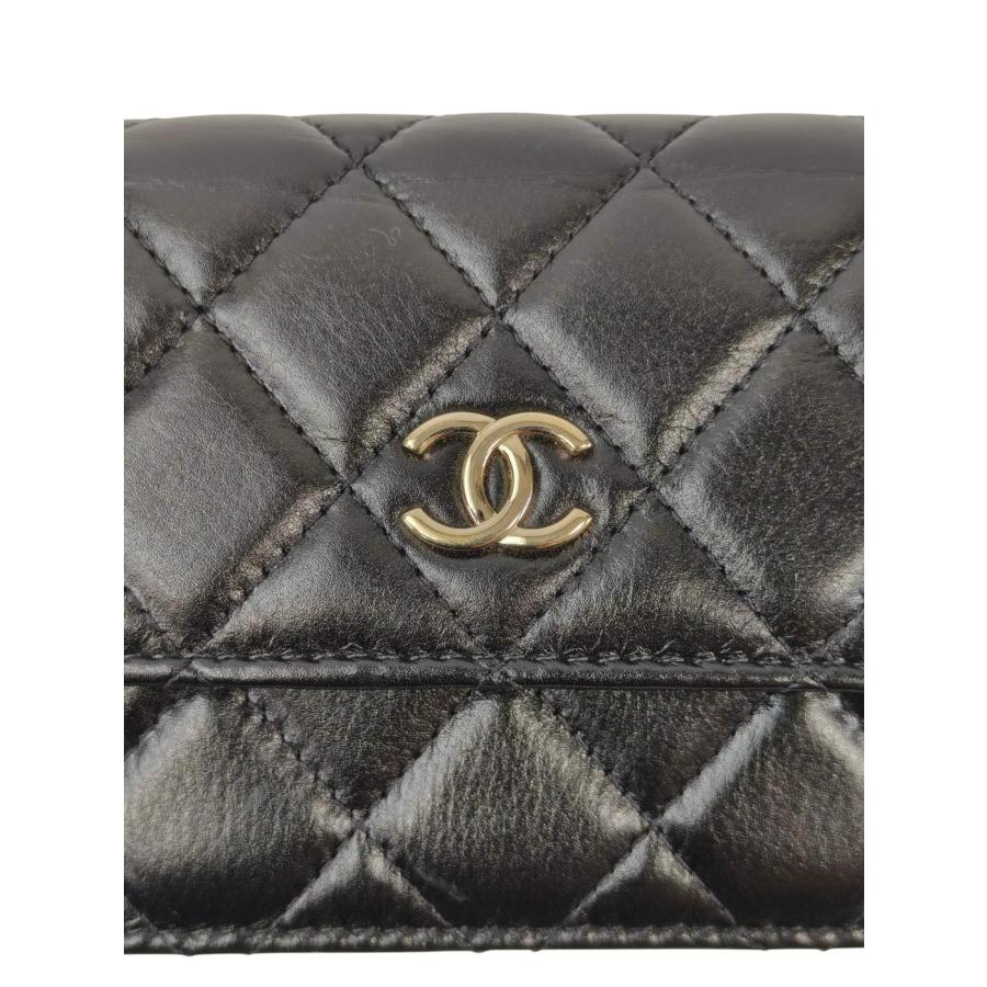 CHANEL（シャネル） マトラッセ パール チェーンウォレット ラムスキン 