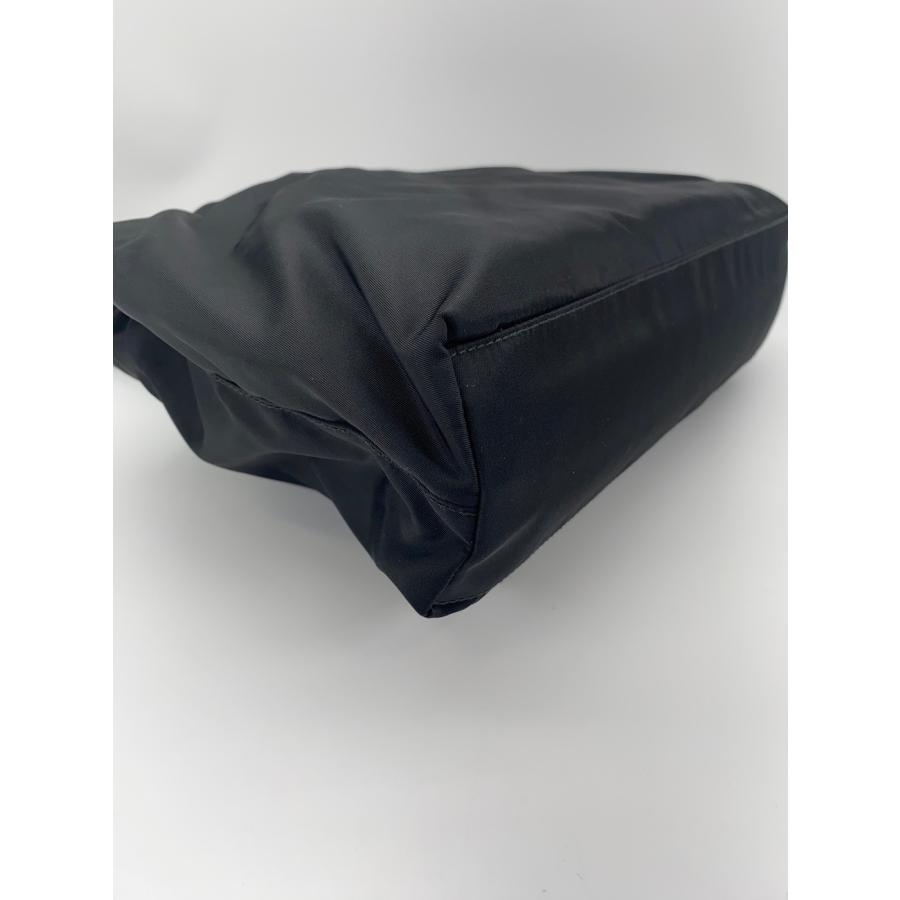 PRADA（プラダ） トートバッグ ハンドバッグ ナイロン 黒 NERO 管理