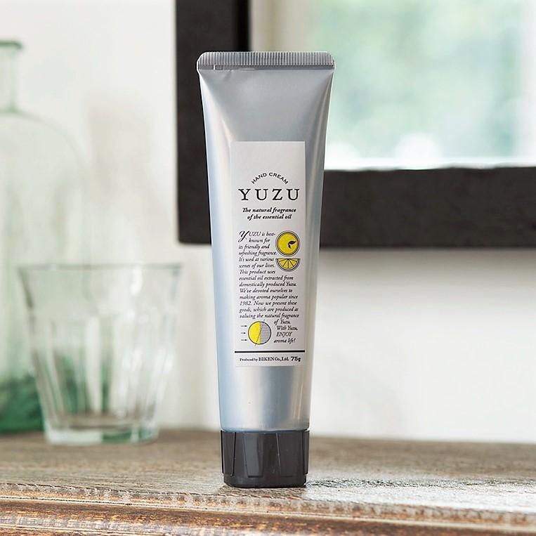 357円 レビューを書けば送料当店負担 ユズ ハンドクリーム 75ｇ 高知県産ユズ 日本製 デイリーアロマジャパン Yuzu リフレッシュ 167