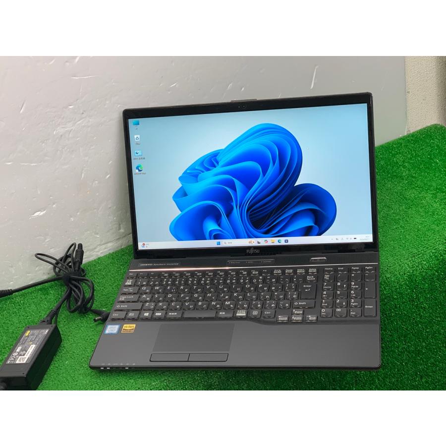 LIFEBOOK FUJITSU AH53/B3 FMVA53B3W i7第8世代 ノートPC Core i7