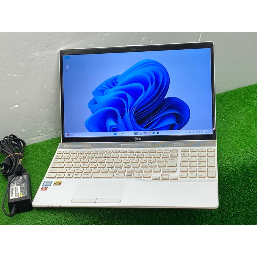 LIFEBOOK FUJITSU AH53/B3 FMVA53B3W i7第8世代 ノートPC Core i7