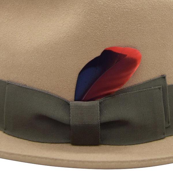 KNOXベージュの兎毛100％ハット 赤い羽根の装飾、箱付き