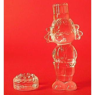 不二家（FUJIYA） 不二家「クリスタルペコちゃん」ケーキを作るペコ