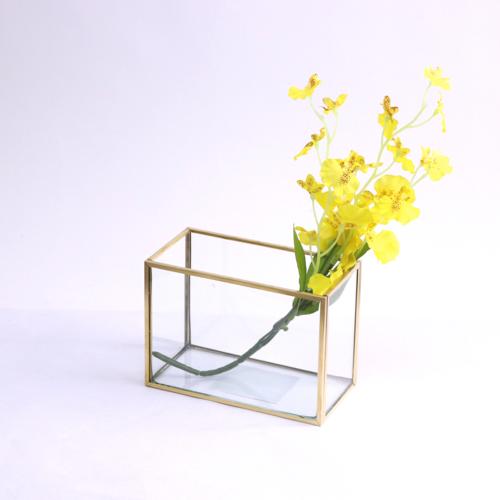 花瓶 おしゃれ ガラス 真鍮 ブラス シンプル ガラス製 フラワーベース 花入れ 生花 フラワーアレンジメン インテリア オブジェ Pl576 雑貨屋リエット 通販 Yahoo ショッピング
