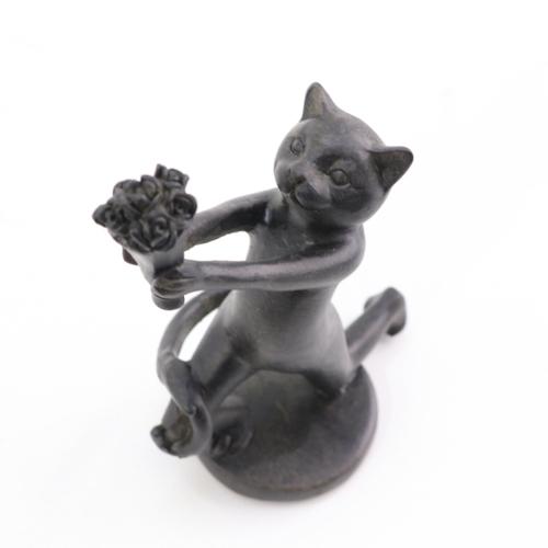 猫 置物 猫雑貨 オブジェ プロポーズキャット ネコ おしゃれ 飾り物 インテリア雑貨 Cat 猫 Sw9533 雑貨屋リエット 通販 Yahoo ショッピング