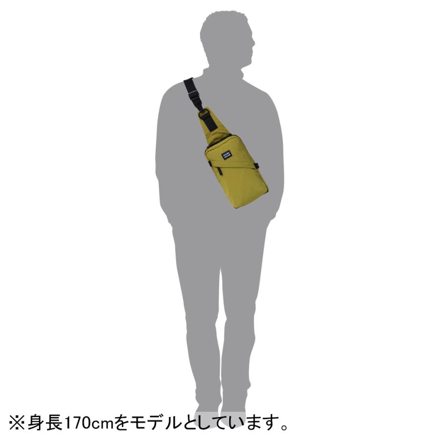 正規販売店】BEAMS DESIGN Diagonal 縦型ボディバッグ【BMMH5ES4
